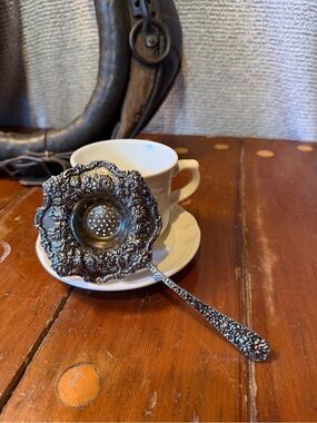 Antique Godinger Ornate Silver Olde Bouquet Floral Tea Strainer